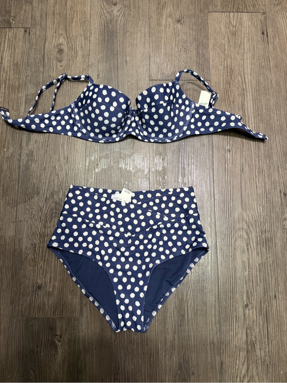 NWT Aerie Navy and White Polka Dot Bikini Set 34C/Small